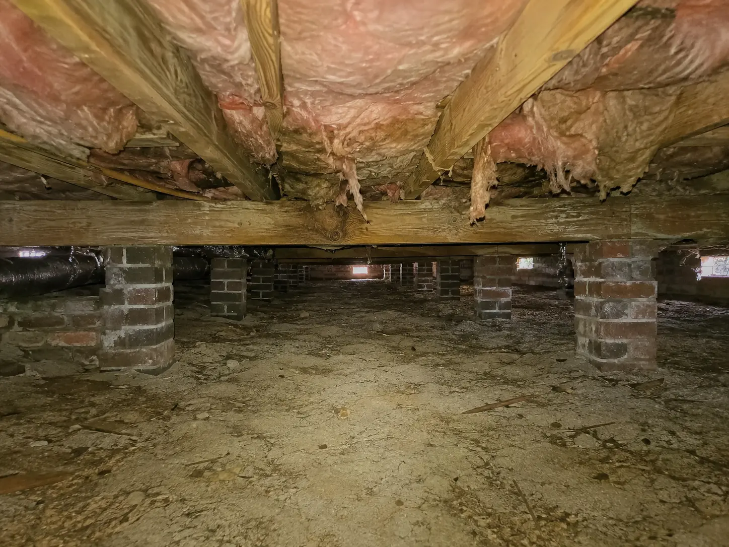 Crawlspace — antes